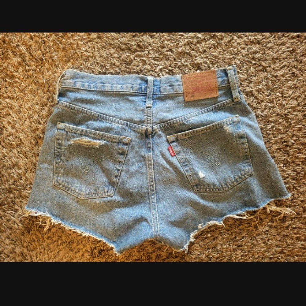 Womans Levi's